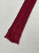Carica l'immagine nel visualizzatore di Gallery, Cravate rouge vintage en tricot de soie