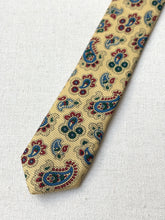 Načíst obrázek do prohlížeče Galerie, Breuer cravate jaune vintage paisley en soie Made in France