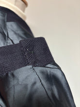 Charger l'image dans la galerie, Manteau croisé vintage bleu marine en pure laine vierge 48/M