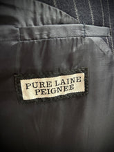 Charger l'image dans la galerie, Costume à rayures vintage trois pièces en pure laine peignée 48/M