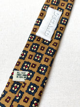 Cargar imagen en el visor de la galería, Degand Brussels X Drake's cravate vintage moutarde en soie Made in England