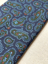 Charger l'image dans la galerie, M. Bardelli Milano cravate paisley en soie Made in England