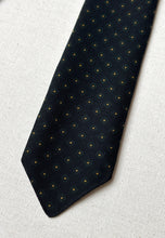 Afbeelding in Gallery-weergave laden, Al Duca d’Aosta cravate noire en laine Made in England