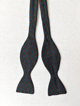 Charger l'image dans la galerie, Duo de noeuds papillon en soie vintage