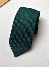 Charger l'image dans la galerie, Madelios Paris cravate verte vintage en grenadine de soie Made in Italy