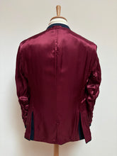 Charger l'image dans la galerie, British House X Robert Noble blazer bleu à chevrons en laine 50