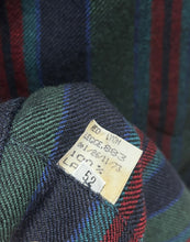 Charger l'image dans la galerie, Red Lyon robe de chambre à rayures vintage en pure laine 52