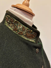 Charger l'image dans la galerie, Schneiders Salzburg veste Autrichienne femme en laine vierge 50
