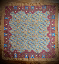 Lade das Bild in den Galerie-Viewer, Degand Brussels pochette paisley vintage marron en soie Made in England