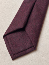 Charger l'image dans la galerie, TM Lewin by John Francomb cravate bordeaux lie de vin en laine Vitale Barberis Canonico
