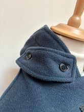 Charger l'image dans la galerie, Old England Paris manteau duffle-coat bleu en laine 54