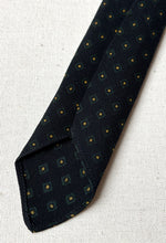 Afbeelding in Gallery-weergave laden, Al Duca d’Aosta cravate noire en laine Made in England
