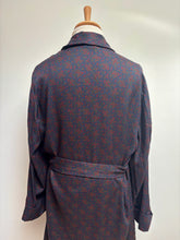 Charger l'image dans la galerie, Sambrook Witting robe de chambre paisley à col châle en pure laine Made in England