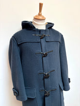 Charger l'image dans la galerie, Old England Paris manteau duffle-coat bleu en laine 54