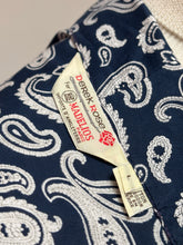 Charger l'image dans la galerie, Derek Rose X Madelios robe de chambre paisley à col châle en coton Made in England