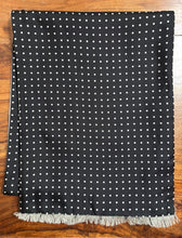 Cargar imagen en el visor de la galería, Walker Slater foulard à pois double face en laine et soie Made in England