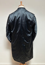 Charger l'image dans la galerie, Manteau croisé vintage bleu marine en pure laine vierge 48/M