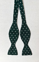 Charger l'image dans la galerie, Duo de noeuds papillon en soie vintage