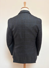 Lade das Bild in den Galerie-Viewer, Loro Piana blazer gris en laine et cachemire à carreaux Prince de Galles 48