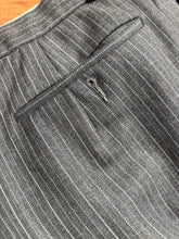 Načíst obrázek do prohlížeče Galerie, Třídílný vintage pruhovaný oblek Sportex by Dormeuil z čisté vlny, velikost M/48