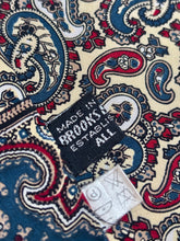 Charger l'image dans la galerie, Brooks Brothers foulard paisley 100% soie Made in England