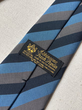 Charger l'image dans la galerie, Trio de cravates vintage en soie Atkinsons / Vivax by Sambrook Witting / Berteil