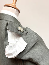 Lade das Bild in den Galerie-Viewer, Suitsupply blazer gris en pur lin Solbiati modèle Havana Patch L