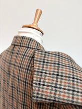 Charger l'image dans la galerie, R. Caruso manteau en laine à carreaux 52 Made in Italy