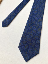 Charger l'image dans la galerie, Curling cravate paisley en soie Made in France