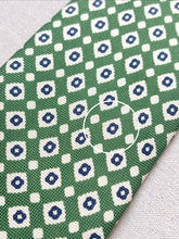 Charger l'image dans la galerie, Zanolini cravate verte en soie Made in France