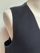 Načíst obrázek do prohlížeče Galerie, Žlutá vesta Frederick Theak z čisté nové vlny, vyrobeno v Anglii 54