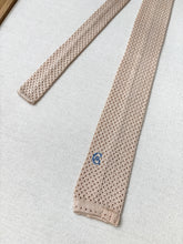 Charger l'image dans la galerie, Cerruti cravate tricot en soie Made in Italy