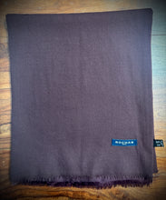 Charger l'image dans la galerie, Rochas Paris écharpe double face vintage paisley en laine et soie Made in Italy