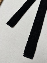 Charger l'image dans la galerie, Duo de cravates vintage en tricot de soie