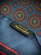 Charger l'image dans la galerie, Pochette bleue vintage en soie à motif géométrique Made in England