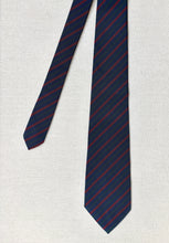 Charger l'image dans la galerie, Duo de cravates vintage Atkinsons / Charlot en laine et soie Made in England