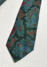 Load image into Gallery viewer, Drake's cravate verte en soie à motif paisley Made in England