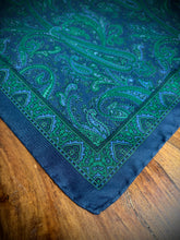 Charger l'image dans la galerie, Trio de pochettes vintage paisley en soie