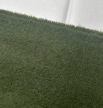 Charger l'image dans la galerie, Old England Paris écharpe en laine et cachemire Made in Scotland