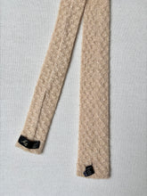 Charger l'image dans la galerie, Cravate beige vintage en laine et mohair Made in Italy