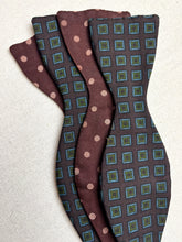 Charger l'image dans la galerie, Duo de noeuds papillon en soie vintage