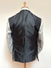 Lade das Bild in den Galerie-Viewer, Loro Piana blazer gris en laine et cachemire à carreaux Prince de Galles 48