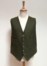 Lade das Bild in den Galerie-Viewer, Gurteen Esquire gilet de costume vert en pure laine vierge 56