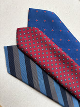 Charger l'image dans la galerie, Trio de cravates vintage en soie Atkinsons / Vivax by Sambrook Witting / Berteil