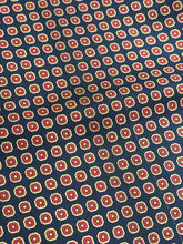 Lade das Bild in den Galerie-Viewer, Foulard écharpe vintage double face en laine et soie à motif géométrique Made in Italy