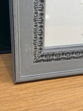 Load image into Gallery viewer, Cadre gris patiné en bois Chacal et Hyène rayée par Charles d'Orbigny