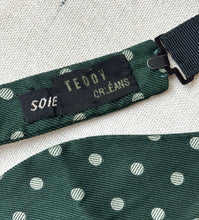 Charger l'image dans la galerie, Duo de noeuds papillon en soie vintage