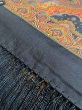Charger l'image dans la galerie, Foulard vintage double face en laine et soie Made in Italy