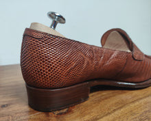 Charger l'image dans la galerie, Carmina mocassins femme en cuir de lézard cognac 6 UK/39,5 FR