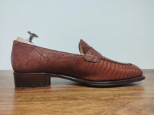 Charger l'image dans la galerie, Carmina mocassins femme en cuir de lézard cognac 6 UK/39,5 FR